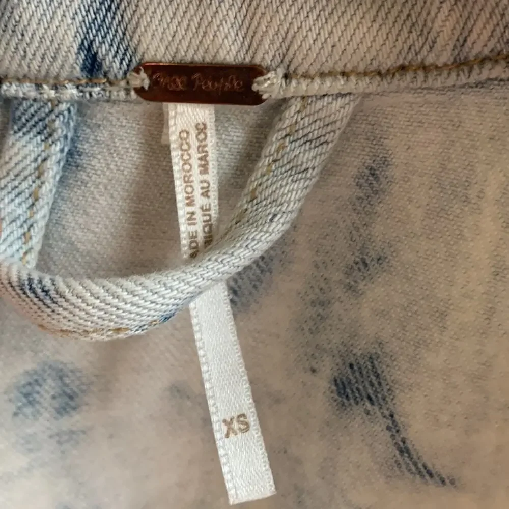 Free People Rumors Denim Jacket in Jones Tie Dye Blue - Picture 6 of 9